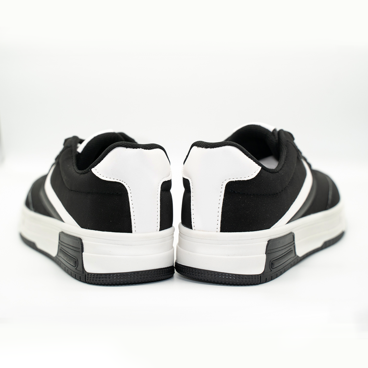Tenis Con Plataforma Corrida Básico Negro-812
