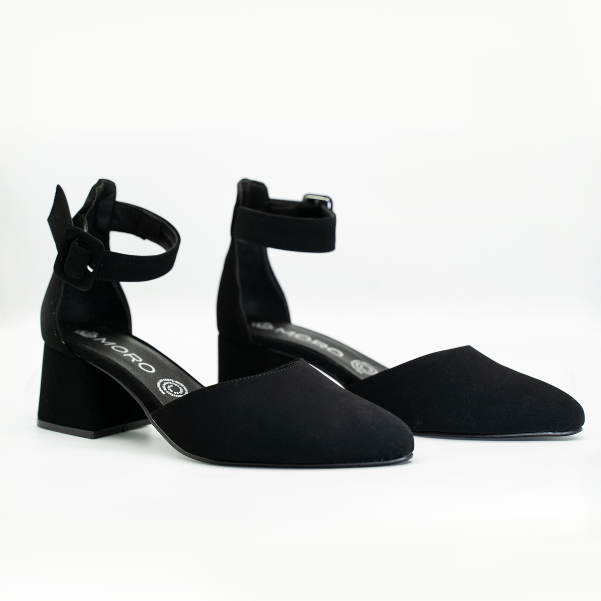 Zapatilla Puntal Básica Buck Negro Tacon Bajo- 20