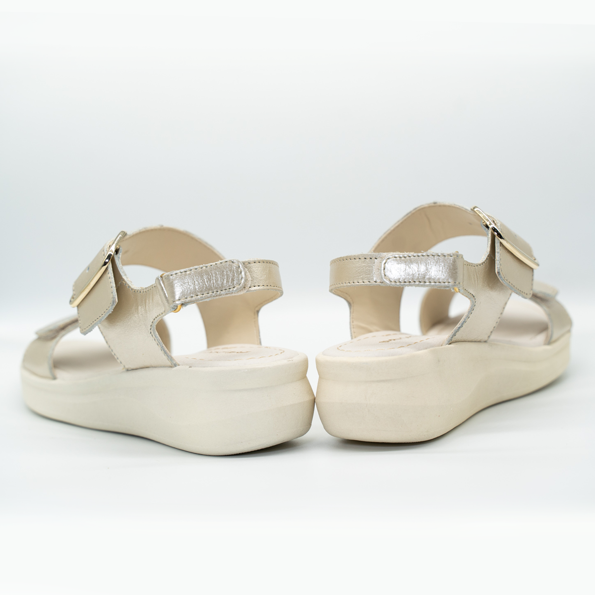 Sandalia Confort Con Hebilla y Broche Ajustable Mercurio-432