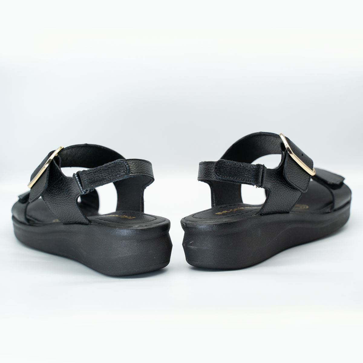 Sandalia Confort Con Hebilla y Broche Ajustable Negro-432