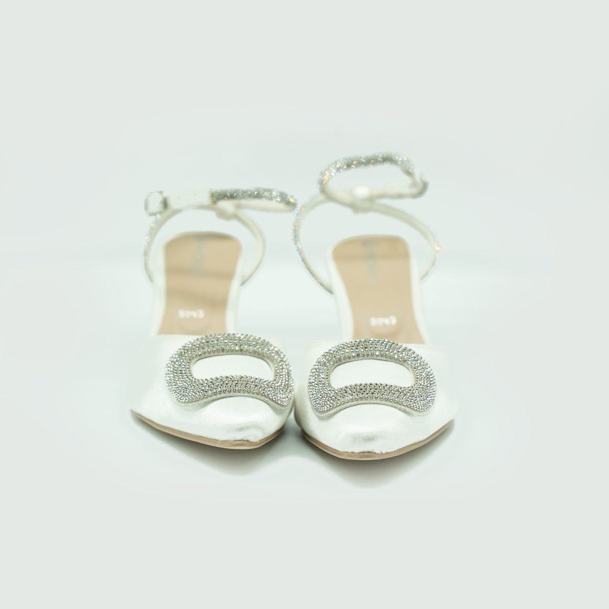 Tacón satinado con hebilla de brillo y pulsera al tobillo — Blanco-87