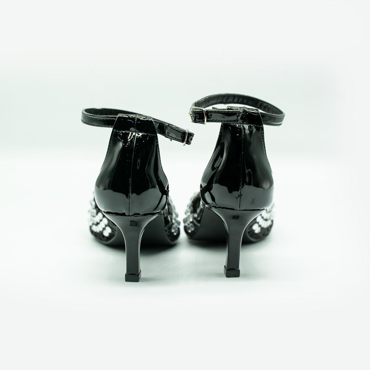 Zapatillas Elegantes con Pedrería Brillante y Tacón Delicado –Negro-85