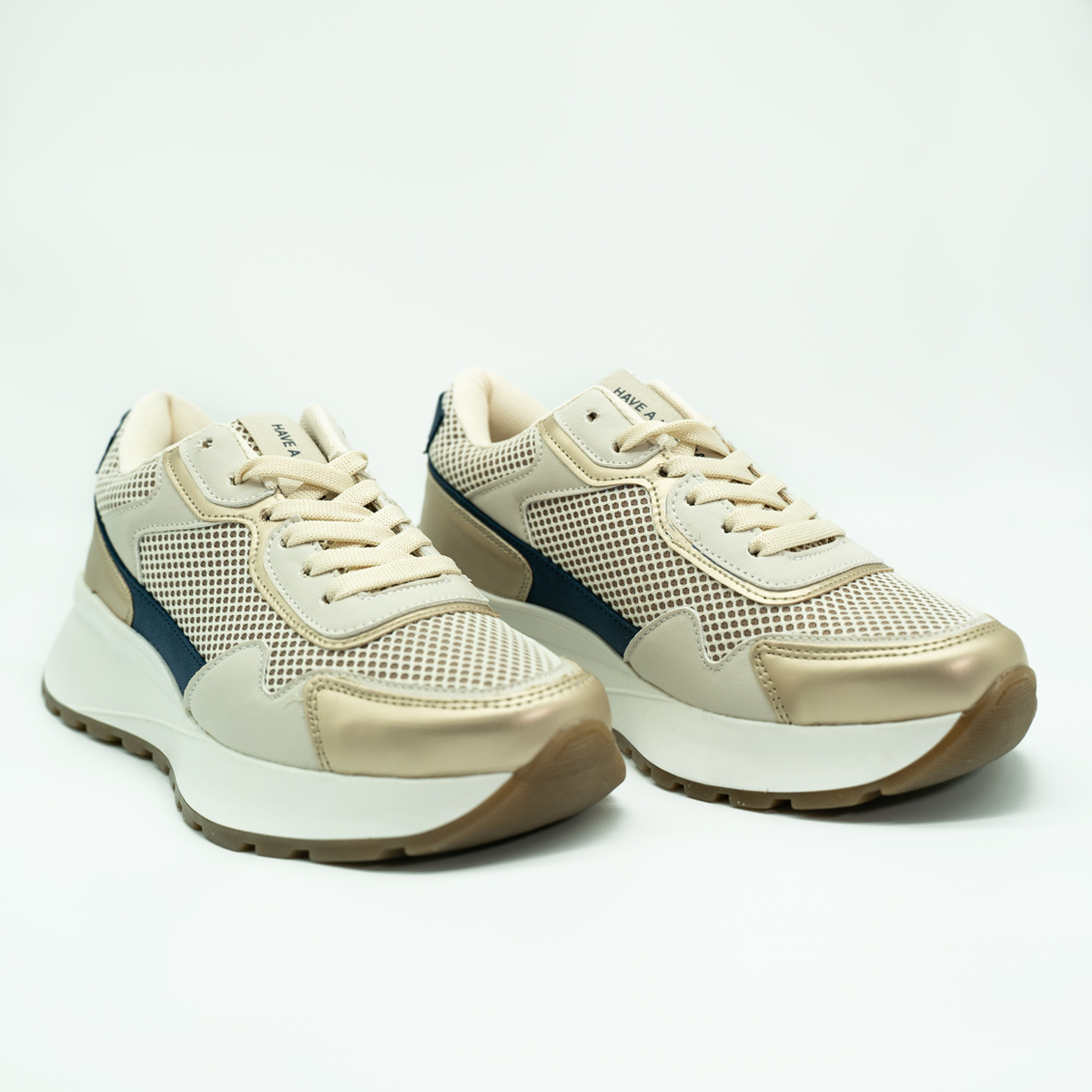 Tenis Con Plataforma Corrida Básico Latte/Marino -72
