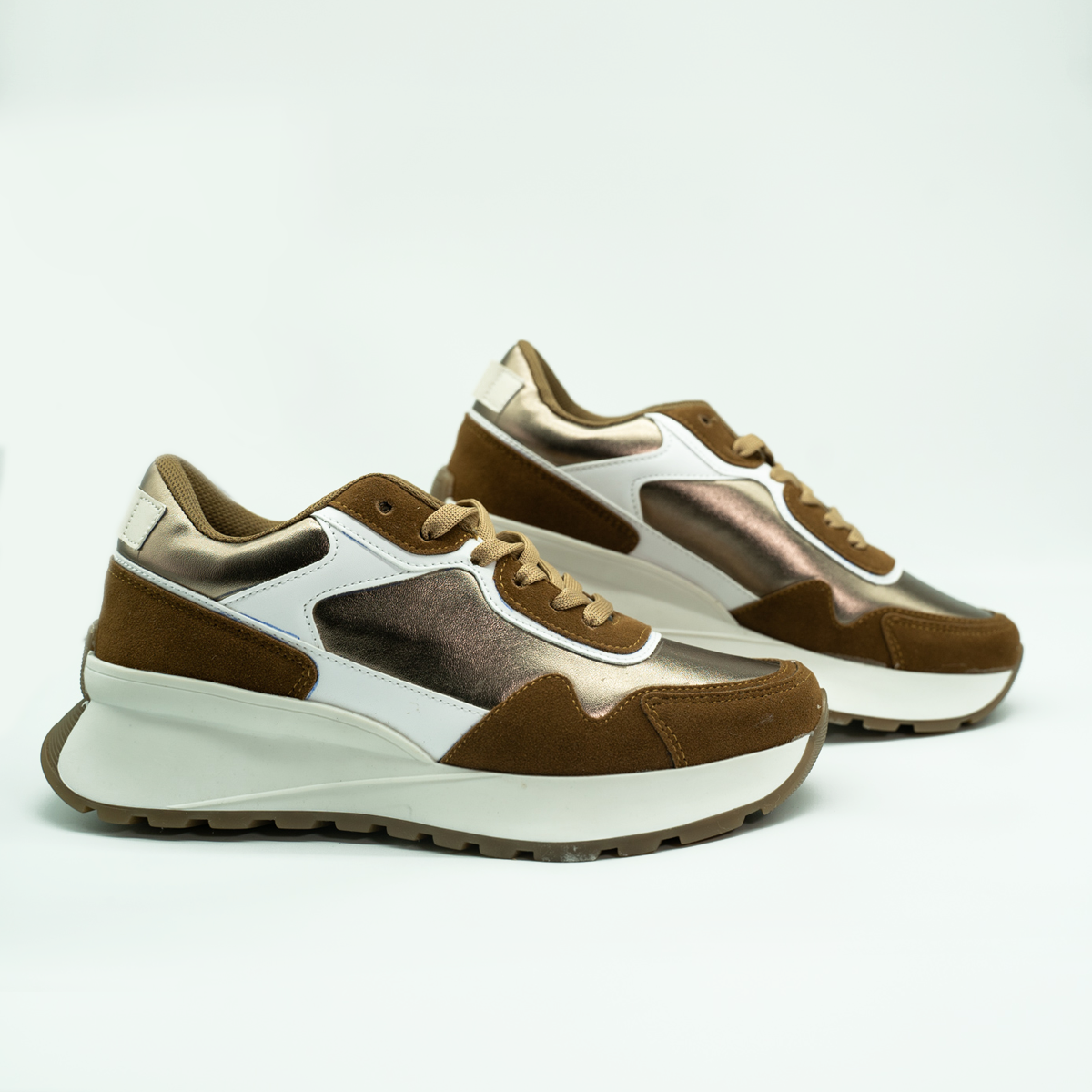 Tenis Con Plataforma Corrida Básico Latte/Bronce -72