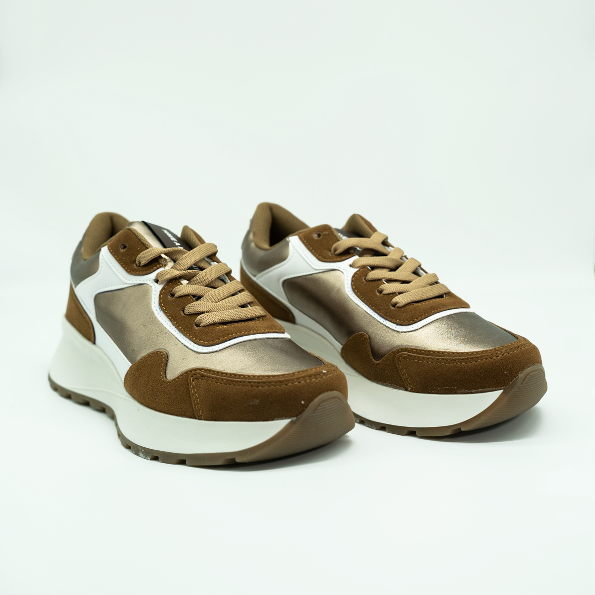 Tenis Con Plataforma Corrida Básico Latte/Bronce -72