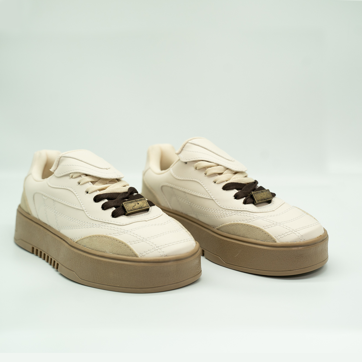 Tenis Con Plataforma Corrida Básico Beige-66