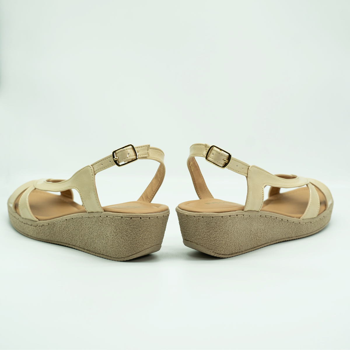 Sandalia De Tiras Hebilla Ajustable Tacón Corrido latte-96