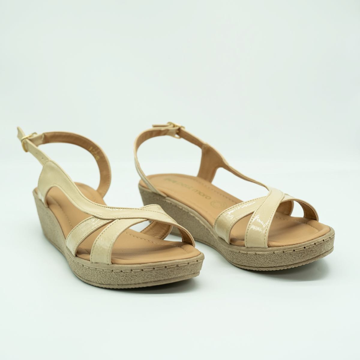 Sandalia De Tiras Hebilla Ajustable Tacón Corrido latte-96