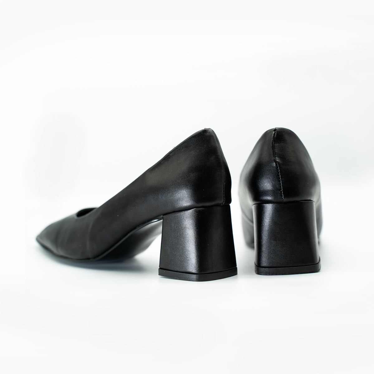 zapatilla ejecutiva puntal tacon ancho negro -85