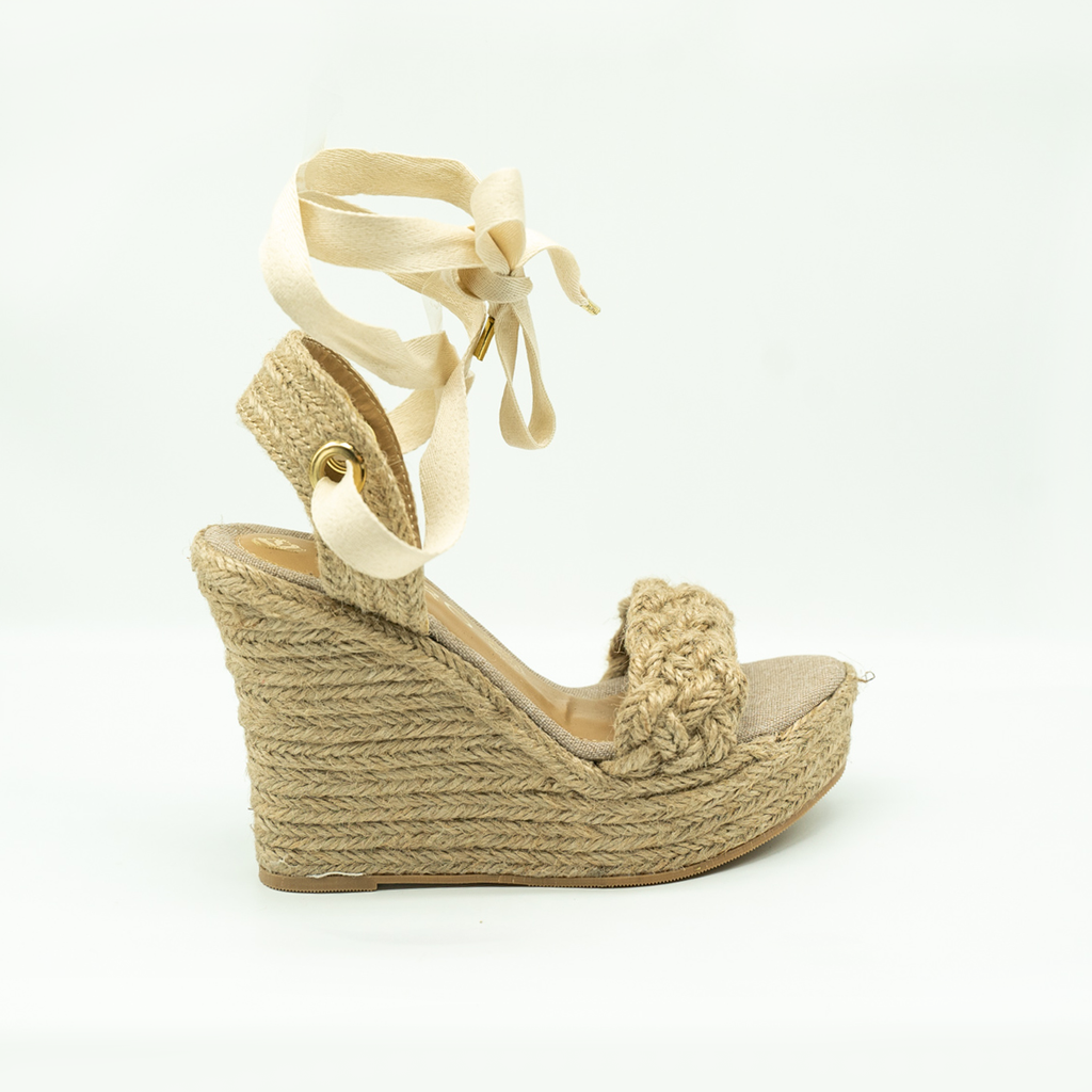 Alpargata Trenzada De Plataforma Corrida Con Liston Ajustable Beige