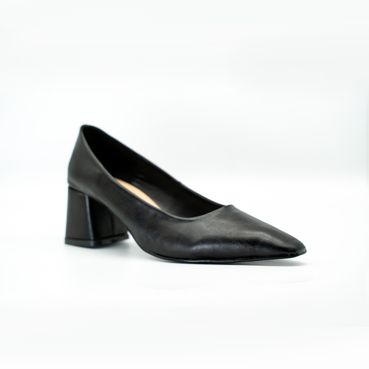 zapatilla ejecutiva puntal tacon ancho negro -85