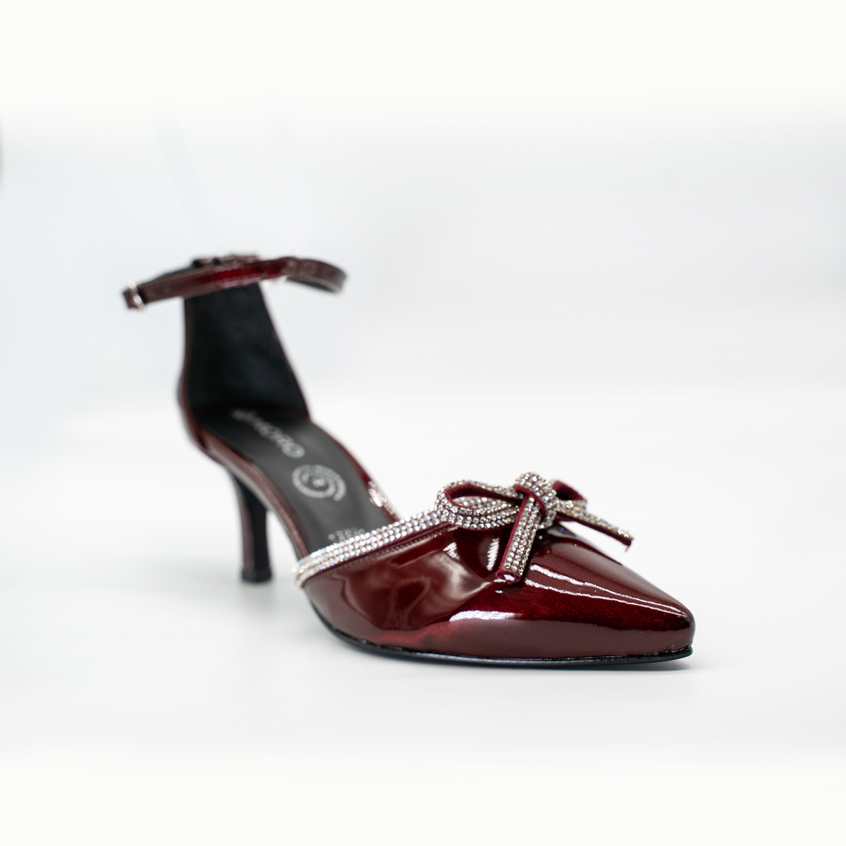 Zapatilla Puntal Elegante Pedrería Tacón Fino Merlot-50