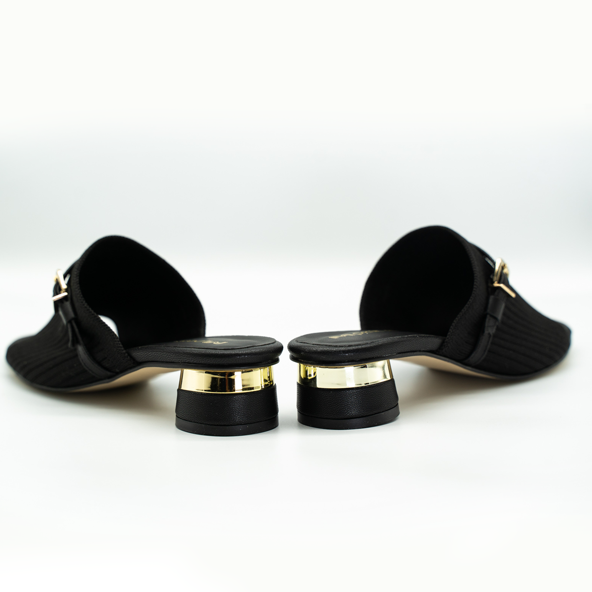 Sandalia De Tela Con Tacon Circular Negro-26