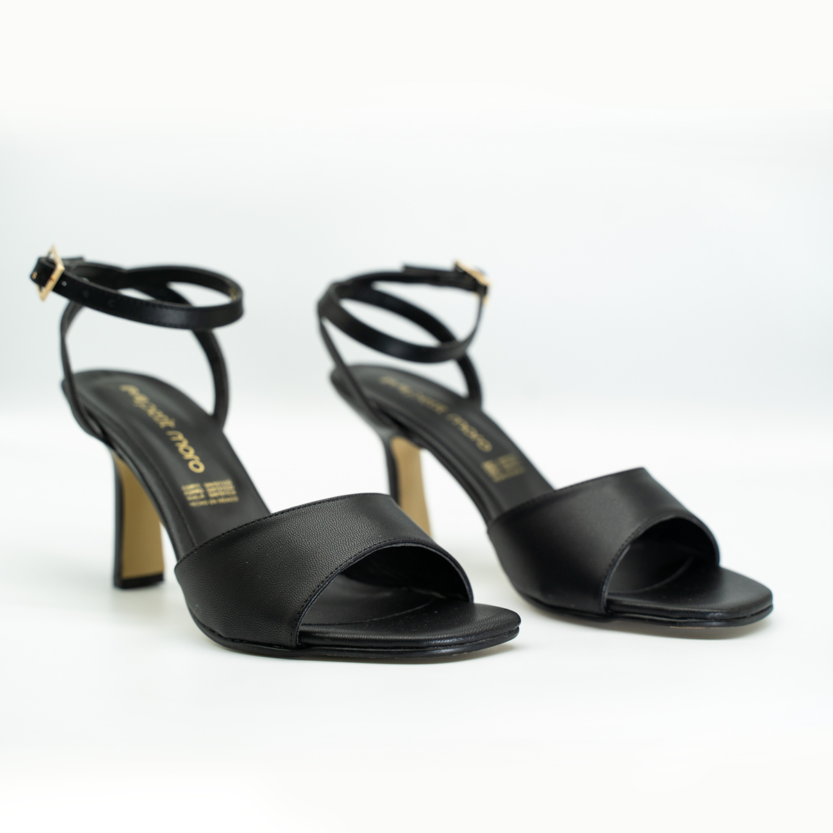 Zapatilla Abierta Tacon Delgado Con Pulsera -Negro -25