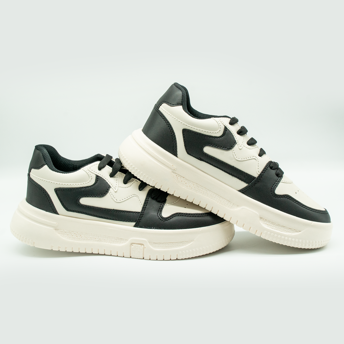 Tenis Urban Chic Plataforma | Negro/ Latte -820