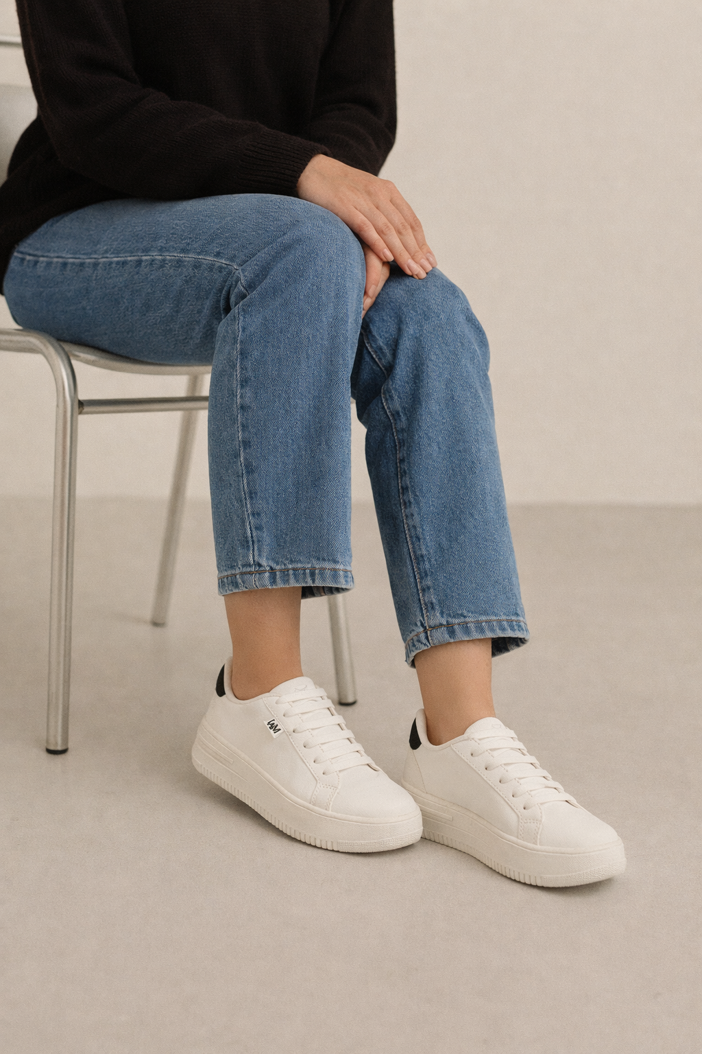 Tenis Blancos Urban Elevate con Plataforma | Estilo Minimal Chic-58