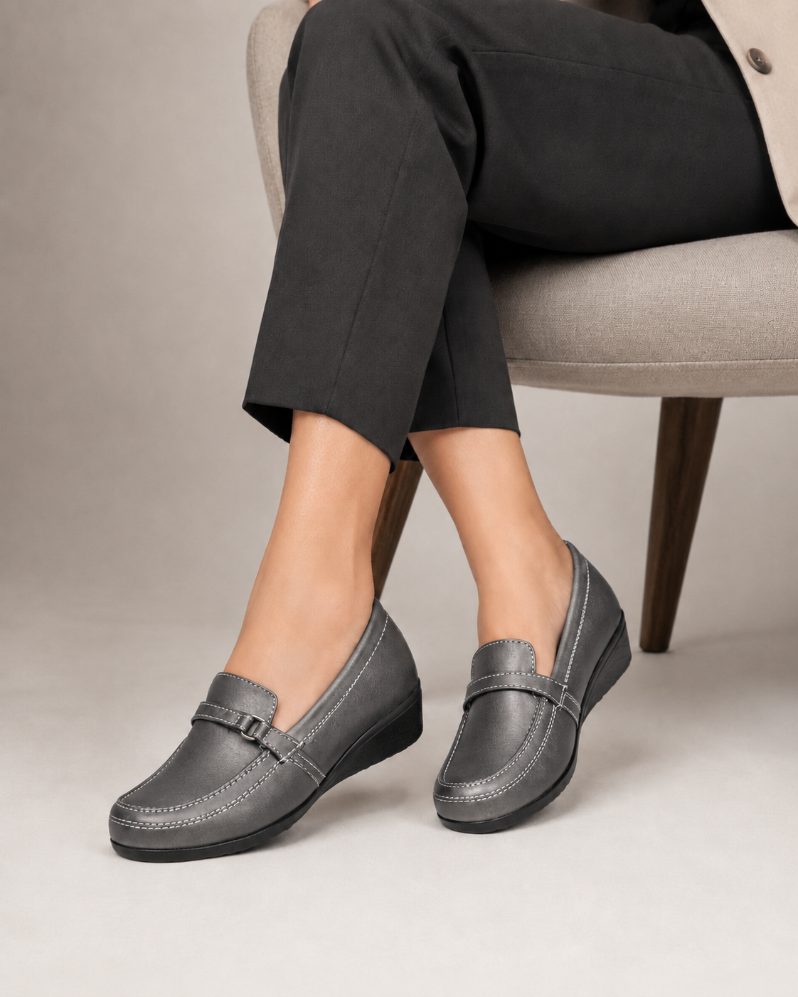 Mocasín de Descanso con Herraje para Mujer | Antimonio — MORO