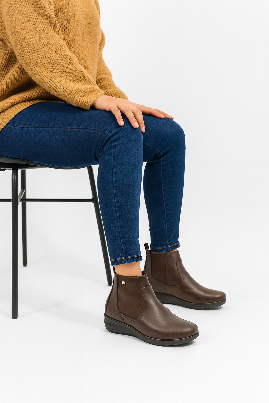 Botín Comfort Premium Antiderrapante – Elegancia Todo Terreno-73 - Cafe