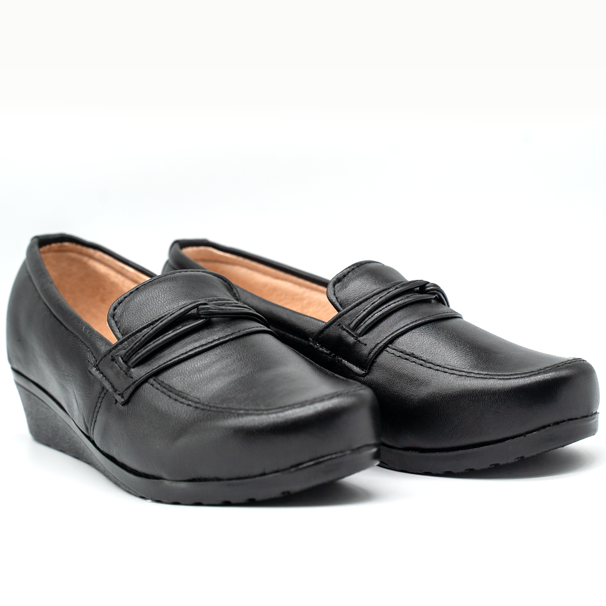 Mocasín de descanso con detalle frontal- Negro-73