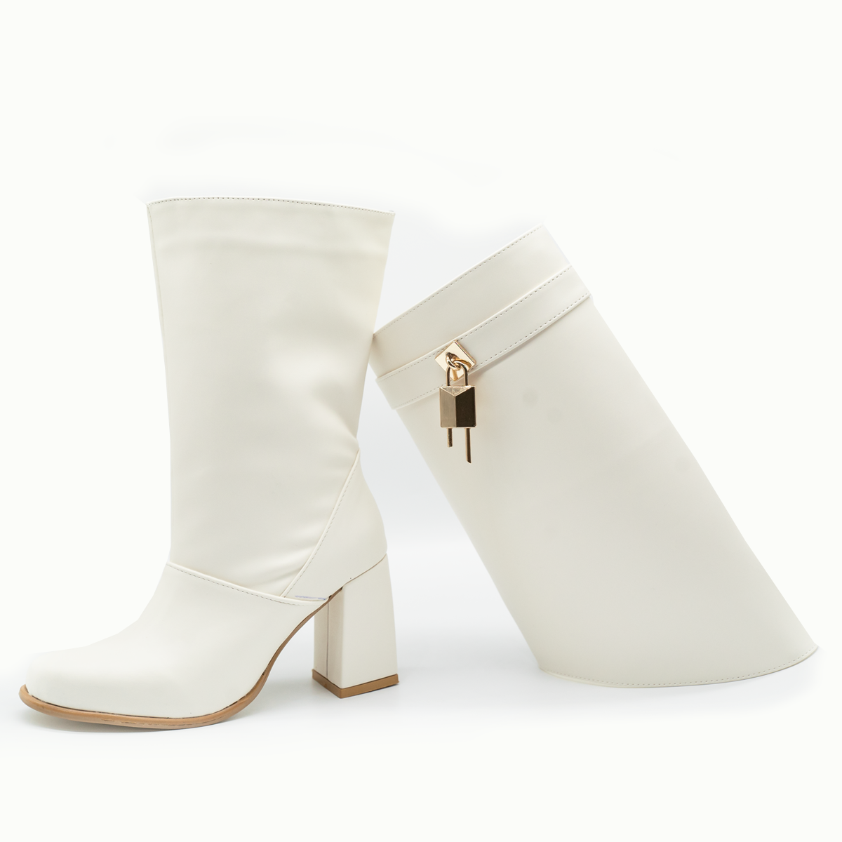 Botas Bajas  con Detalle de Candado-Bnco -38