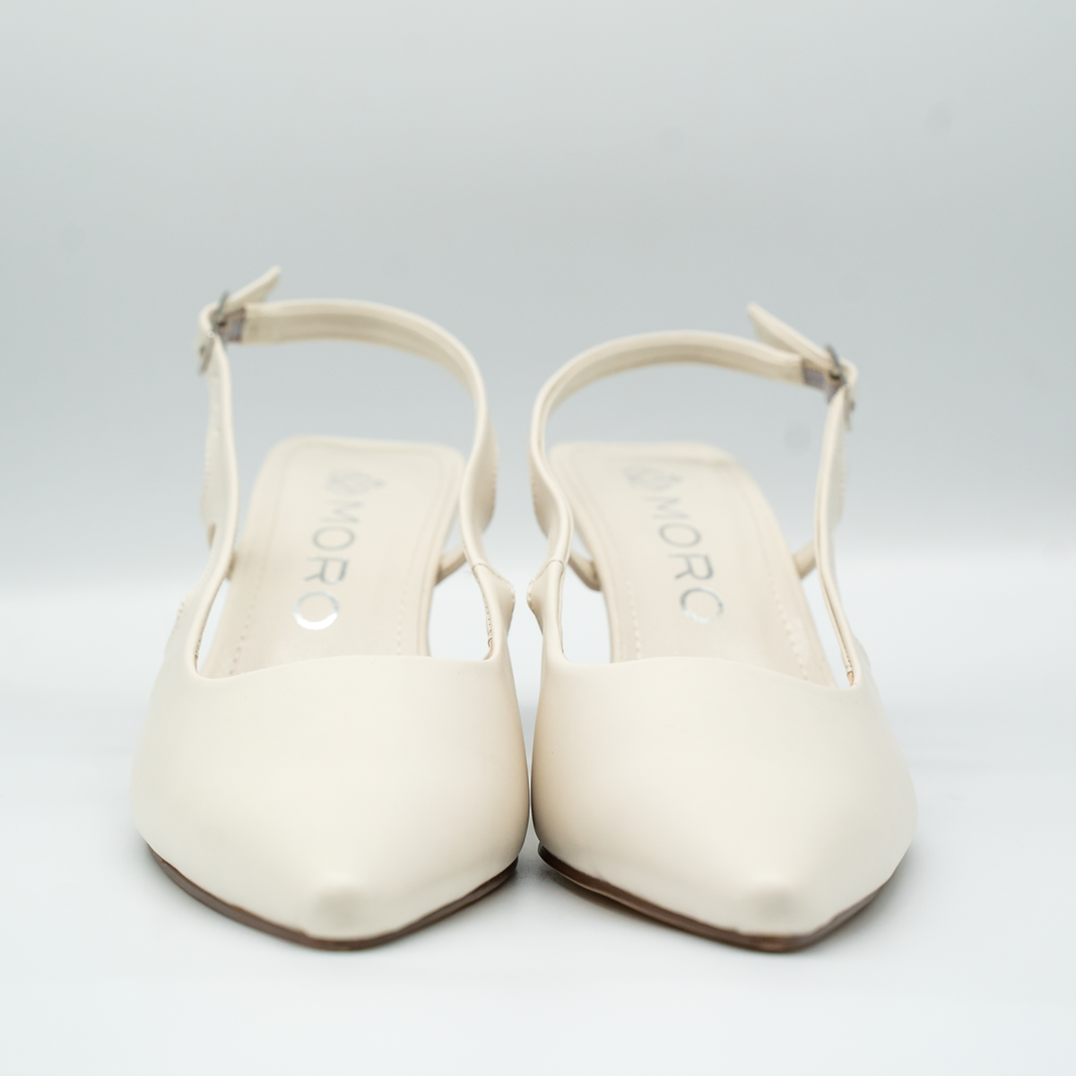 Tacón satinado con hebilla de brillo y pulsera al tobillo — Ngro-87