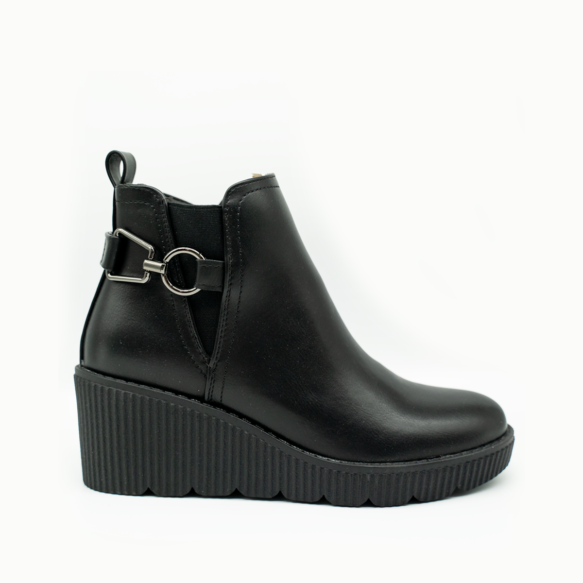 Botín negro con plataforma tipo cuña y hebilla lateral – confort y estilo urbano-Ngro-04