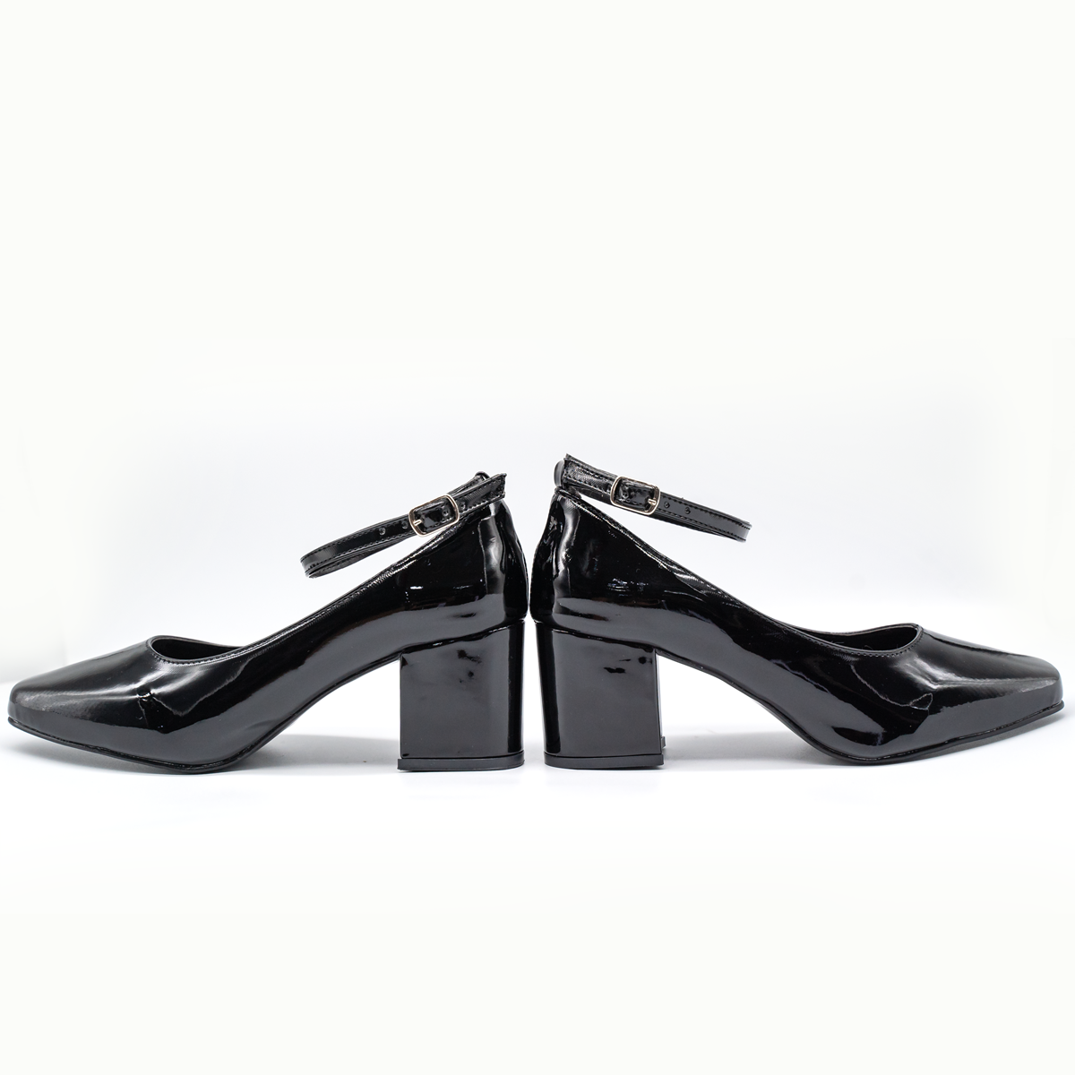 Zapatilla de charol con pulsera ajustable-Charol negro-96