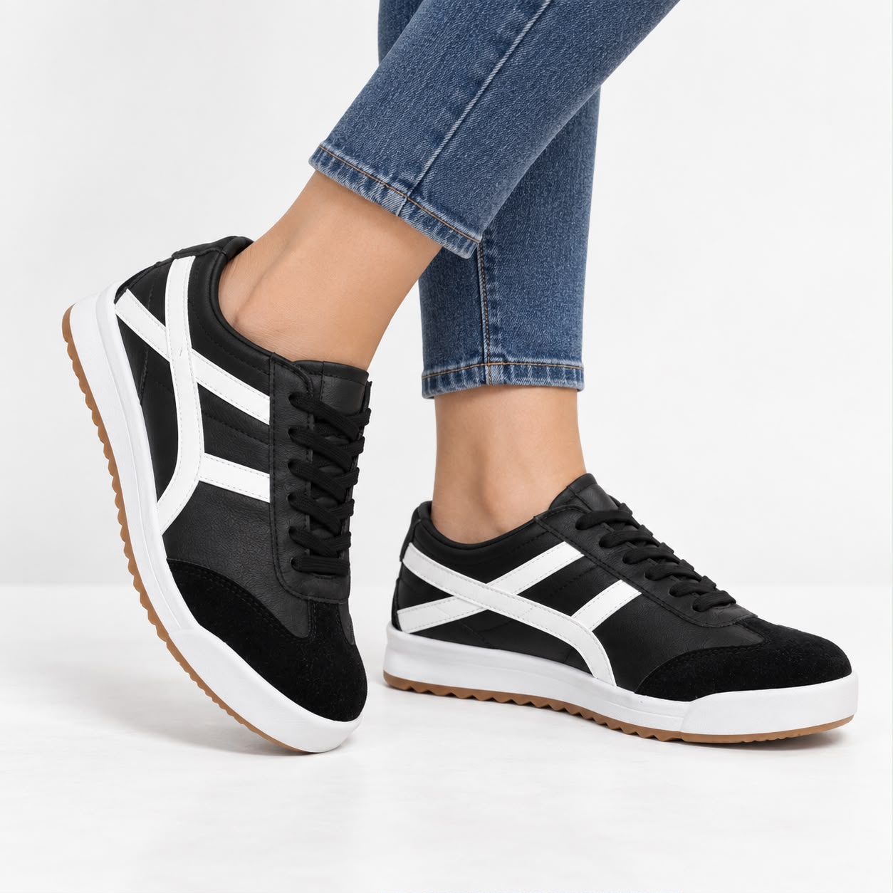 Tenis con Plataforma Corrida para Mujer-| Blanco/Negro