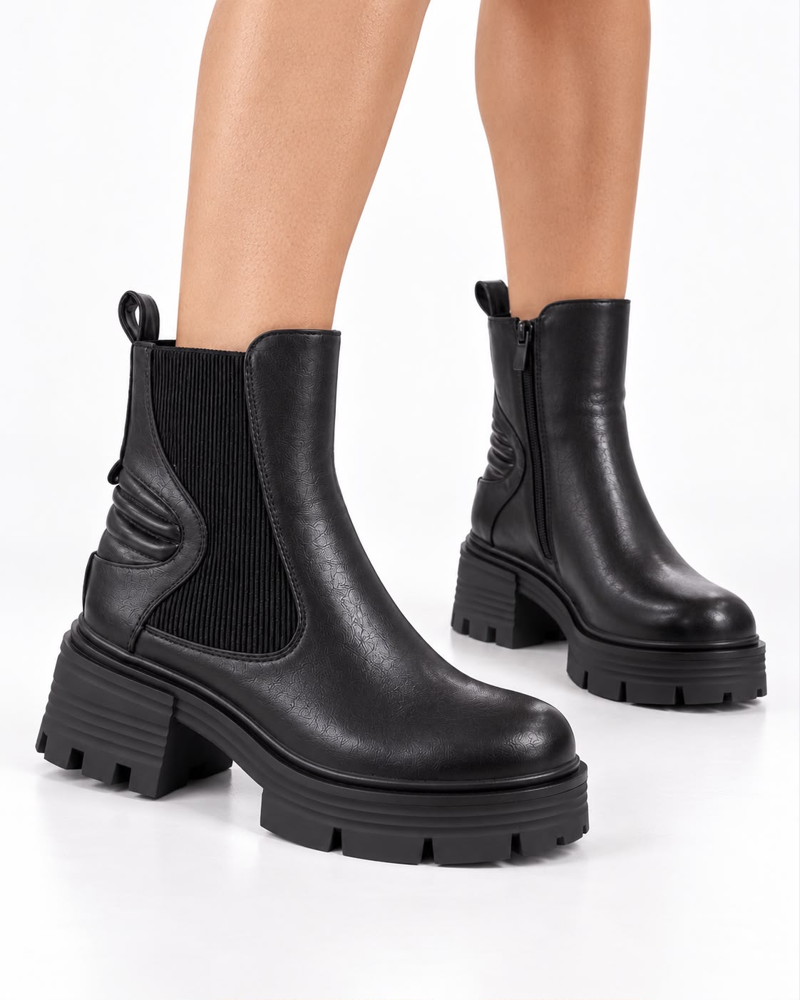Botín De Plataforma Corrida Con Helastcio 5CM- Negro