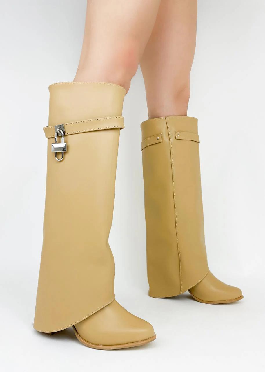 Botas Altas con Detalle de Candado-Bnco -37